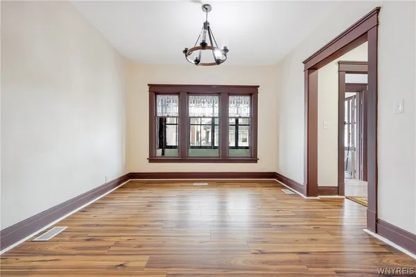$274,900 | 25 Hartman Place, Buffalo, NY 14207