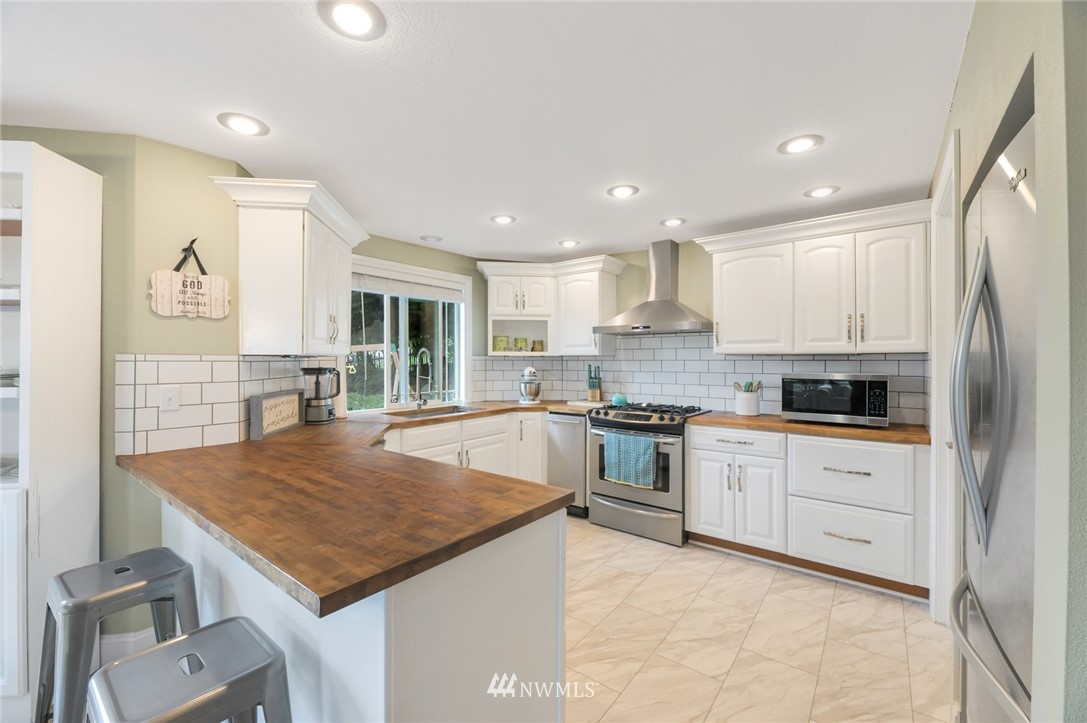 810 North Waugh Road Mount Vernon, WA 98273 - Photo 13 of 40 Gallery Image 13