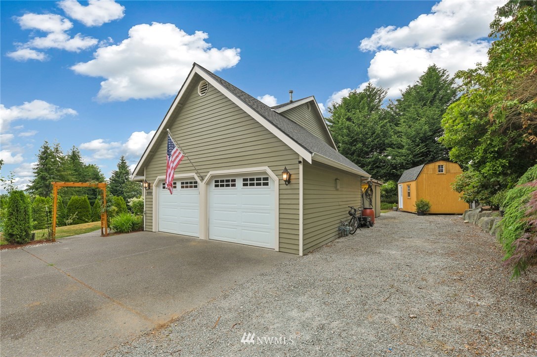 810 North Waugh Road Mount Vernon, WA 98273 - Photo 5 of 40 Gallery Image 5