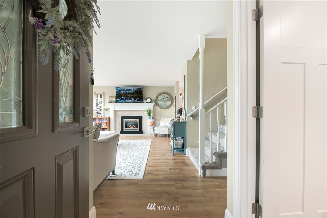 810 North Waugh Road Mount Vernon, WA 98273 - Photo 6 of 40 Gallery Image 6