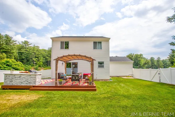 $399,900 | 1692 Ryan Woods Court, Allegan, MI 49010