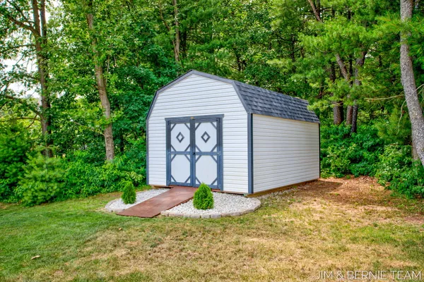 $399,900 | 1692 Ryan Woods Court, Allegan, MI 49010
