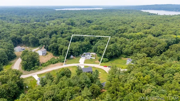 $399,900 | 1692 Ryan Woods Court, Allegan, MI 49010