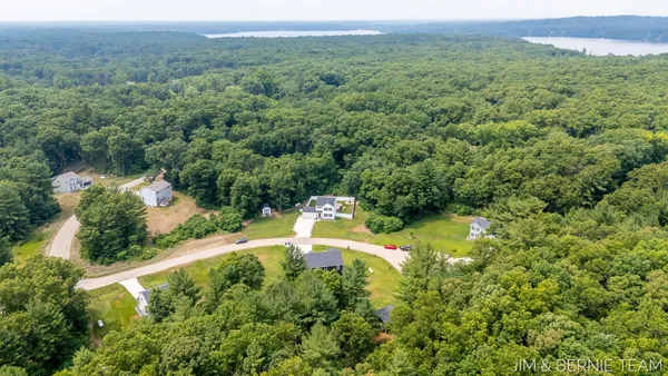 $399,900 | 1692 Ryan Woods Court, Allegan, MI 49010