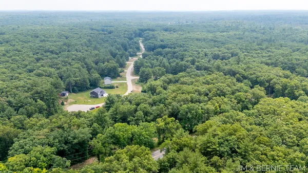 $399,900 | 1692 Ryan Woods Court, Allegan, MI 49010