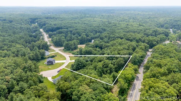 $399,900 | 1692 Ryan Woods Court, Allegan, MI 49010
