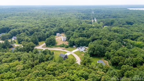 $399,900 | 1692 Ryan Woods Court, Allegan, MI 49010