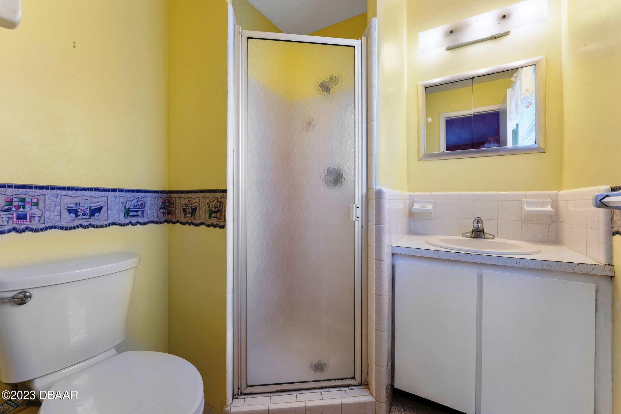 997 Parkwood Drive Ormond Beach, FL 32174 - Photo 15 of 25 997 Parkwood masterbath