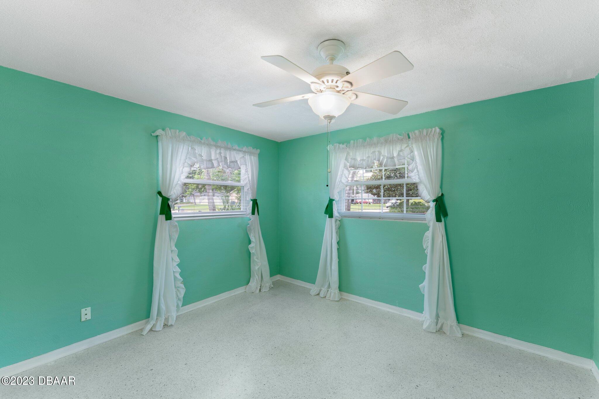 997 Parkwood Drive Ormond Beach, FL 32174 - Photo 17 of 25 997 Parkwood green guestroom 2