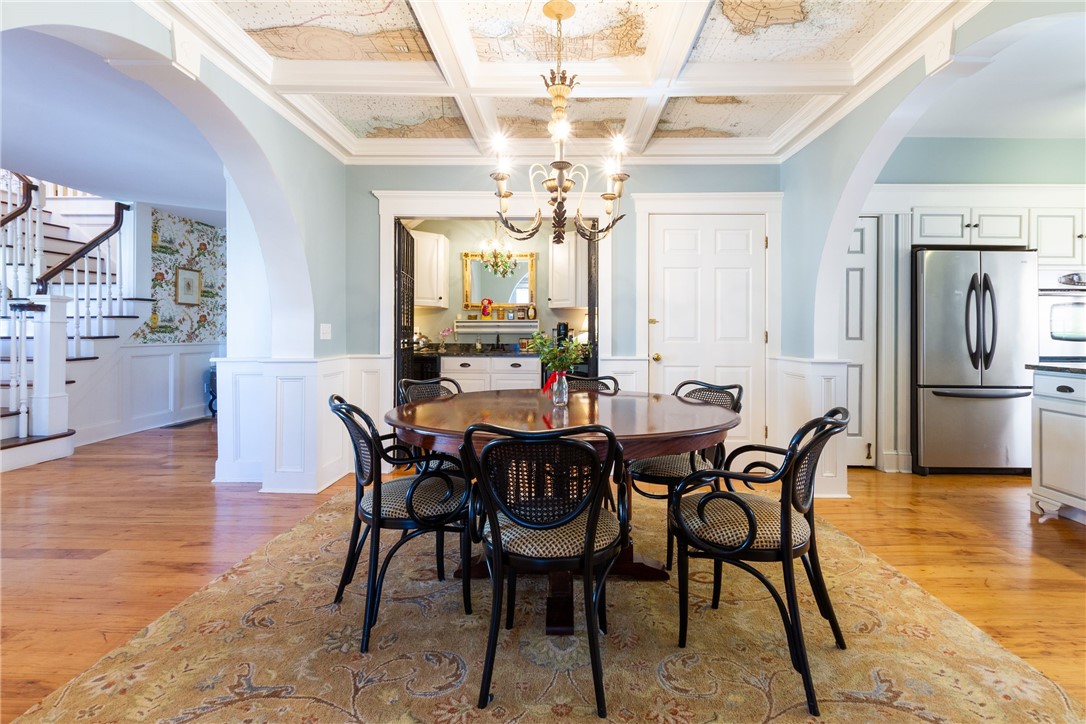32 Broad Street Warren, RI 02885 - Photo 11 of 45 Breakfast room / casual dining area