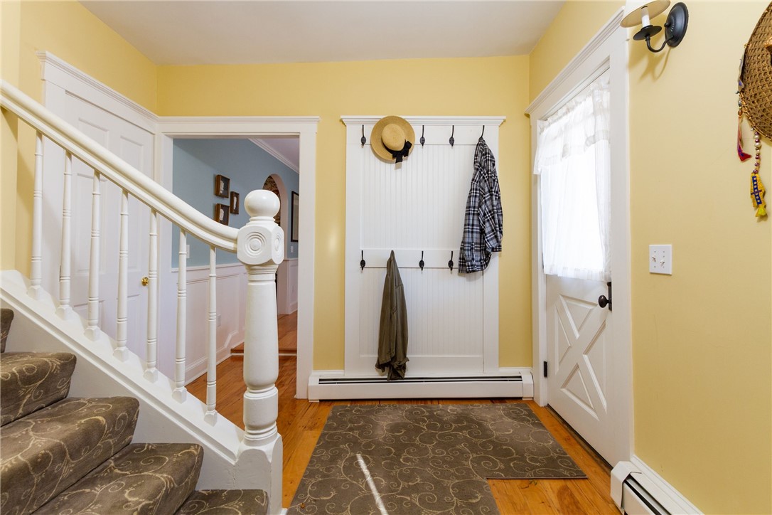 32 Broad Street Warren, RI 02885 - Photo 23 of 45 Side Entry