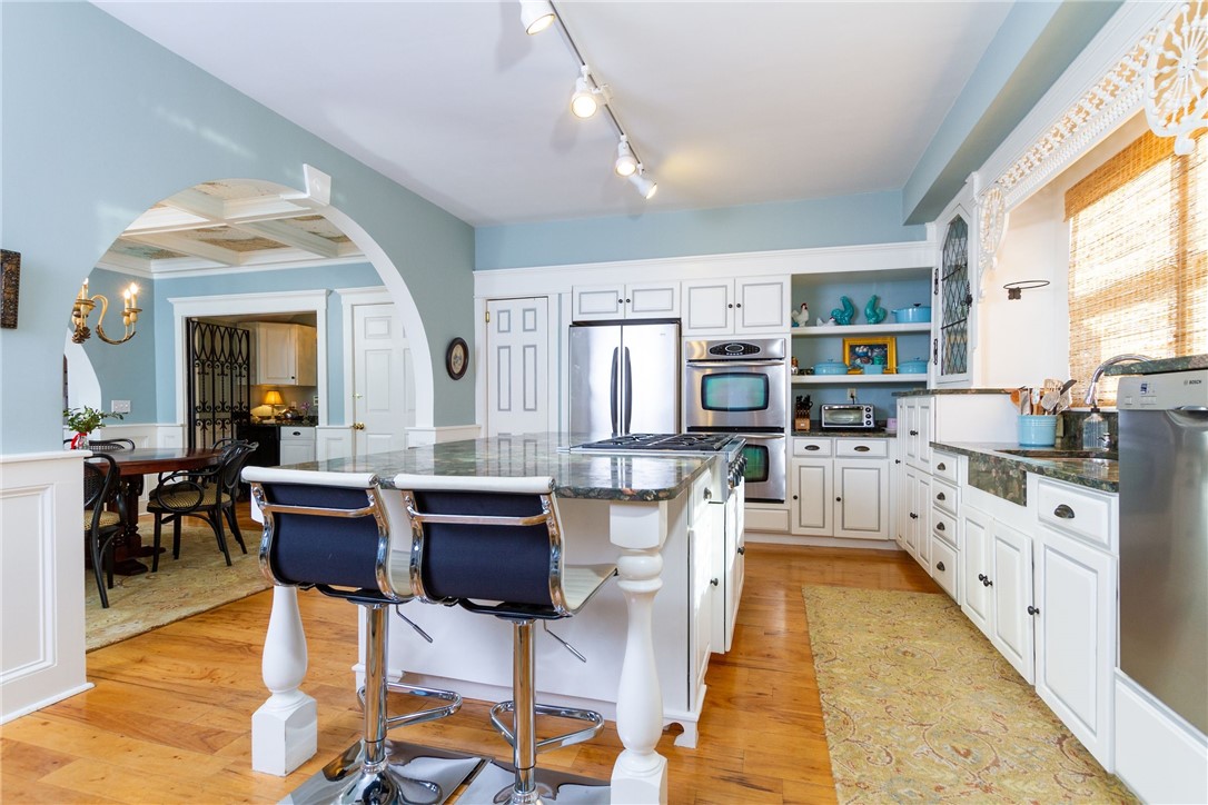 32 Broad Street Warren, RI 02885 - Photo 7 of 45 Kitchen