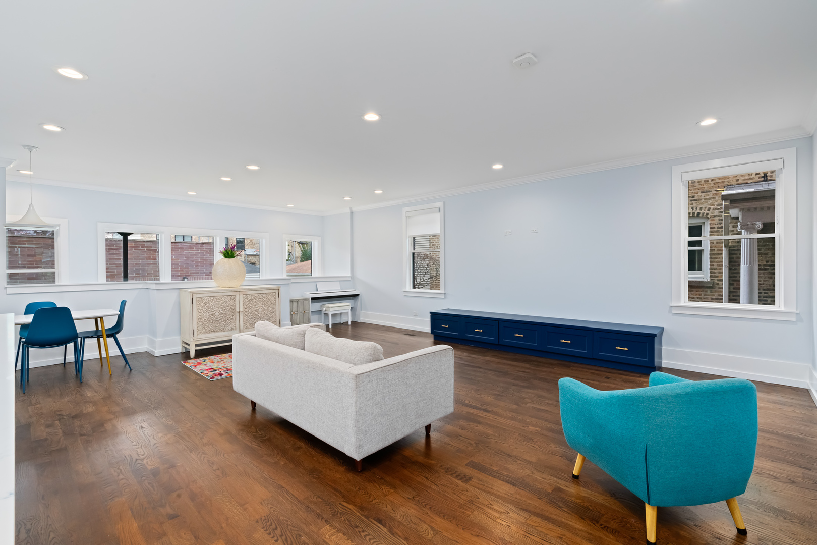 1841 West Addison Street Chicago, IL 60613 - Photo 15 of 48 Gallery Image 15