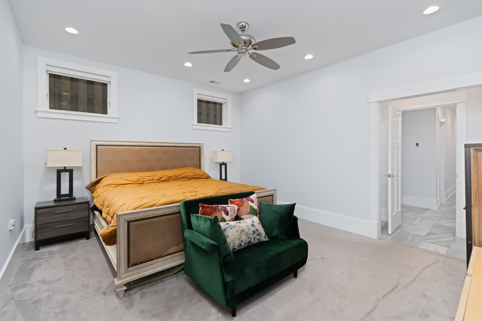 1841 West Addison Street Chicago, IL 60613 - Photo 21 of 48 Gallery Image 21