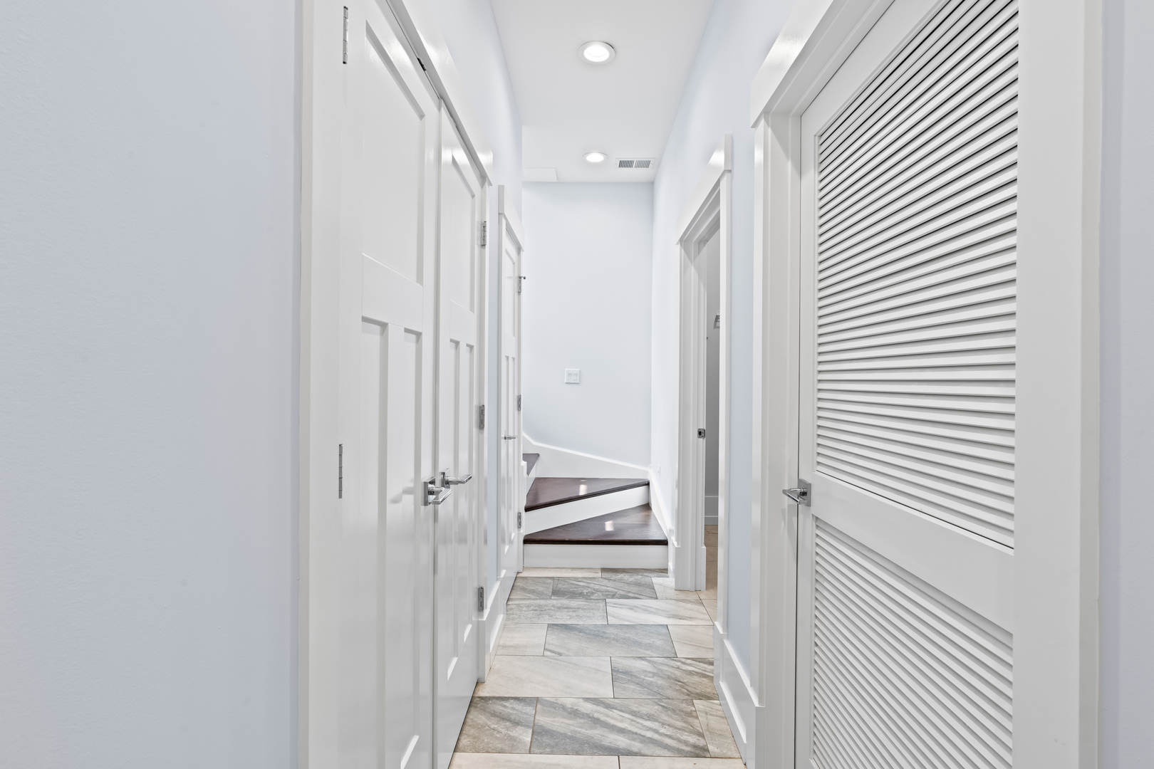 1841 West Addison Street Chicago, IL 60613 - Photo 35 of 48 Gallery Image 35