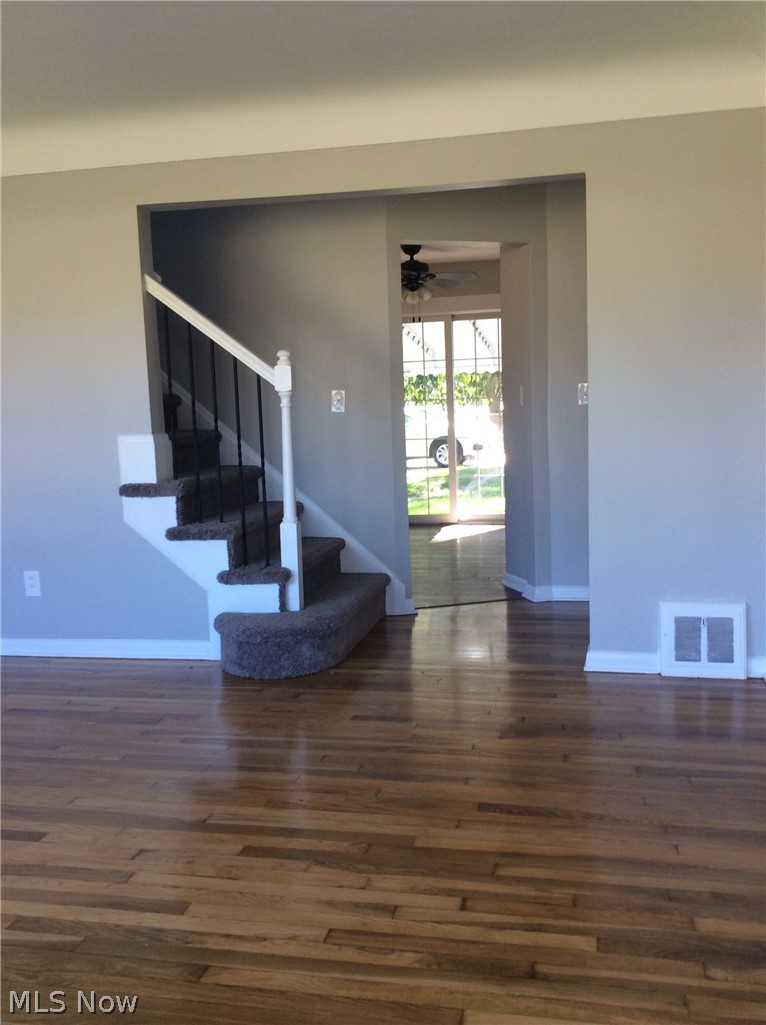 8505 Ackley Road Parma, OH 44129 - Photo 4 of 27