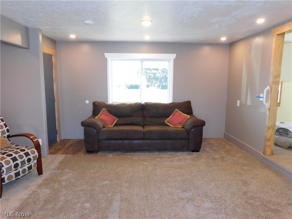 9377 Bechtel Road Elyria, OH 44035 - Photo 3 of 22 Gallery Image 3