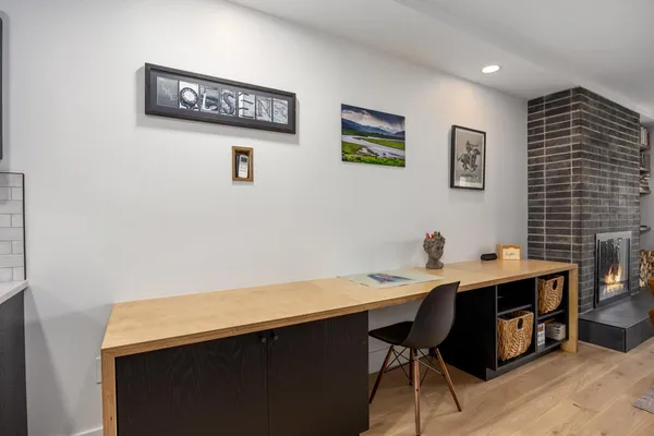 $4,000 | 2311 Wealthy Street Southeast, Unit 22, East Grand Rapids, MI 49506