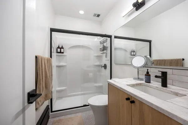 $4,000 | 2311 Wealthy Street Southeast, Unit 22, East Grand Rapids, MI 49506