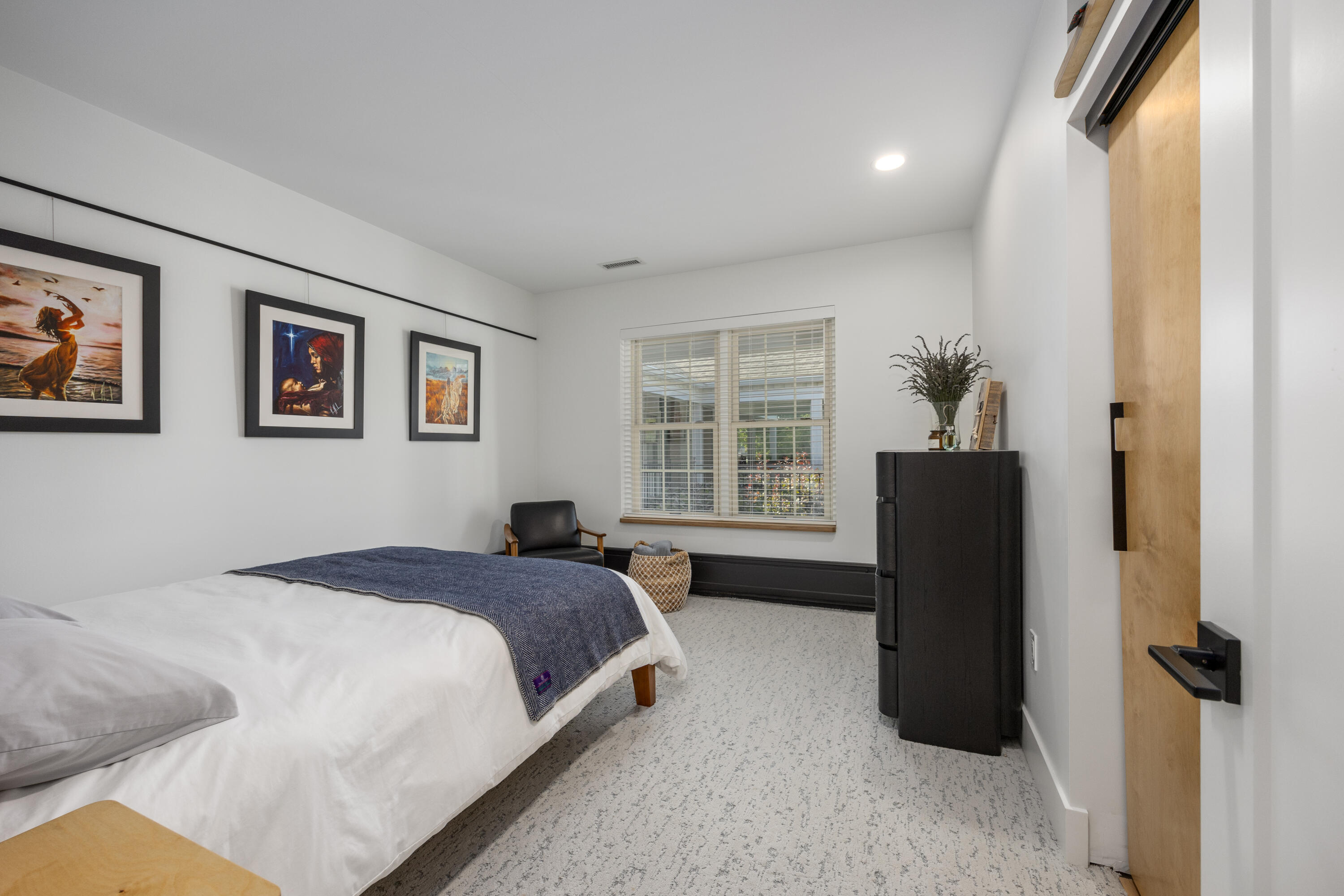 2311 Wealthy Street Southeast, Unit 22 Grand Rapids, MI 49506 - Photo 19 of 31 IMG_1017 (22)