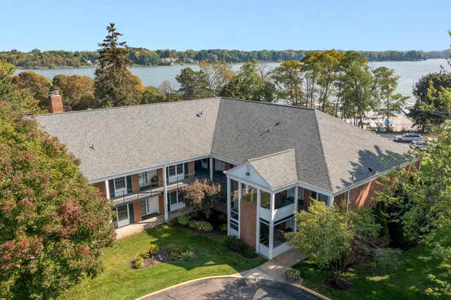 $4,000 | 2311 Wealthy Street Southeast, Unit 22, Grand Rapids, MI 49506