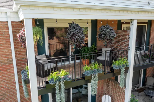 $4,000 | 2311 Wealthy Street Southeast, Unit 22, Grand Rapids, MI 49506