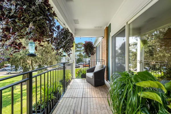 $4,000 | 2311 Wealthy Street Southeast, Unit 22, East Grand Rapids, MI 49506