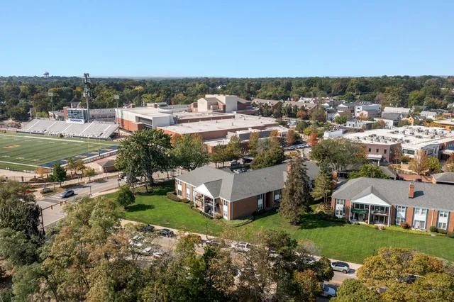 $4,000 | 2311 Wealthy Street Southeast, Unit 22, Grand Rapids, MI 49506