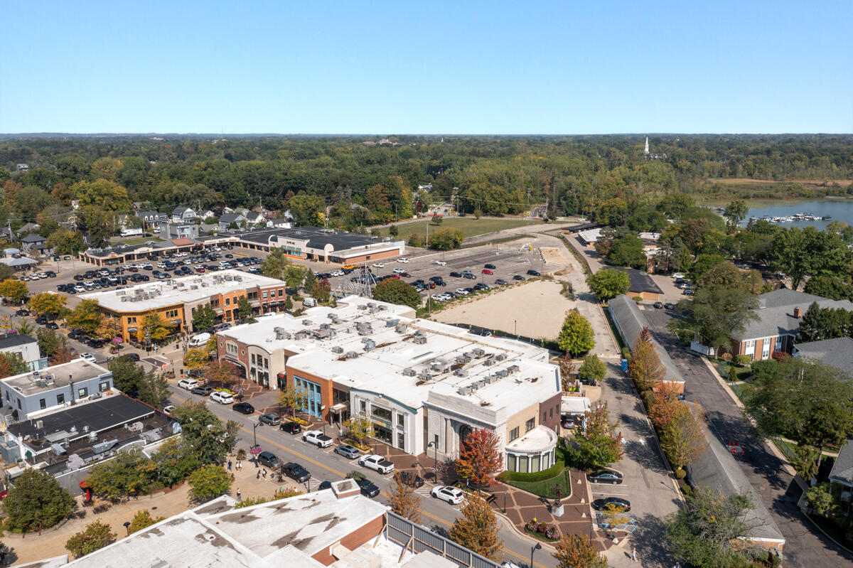 2311 Wealthy Street Southeast, Unit 22 Grand Rapids, MI 49506 - Photo 31 of 31 IMG_1029 (17)