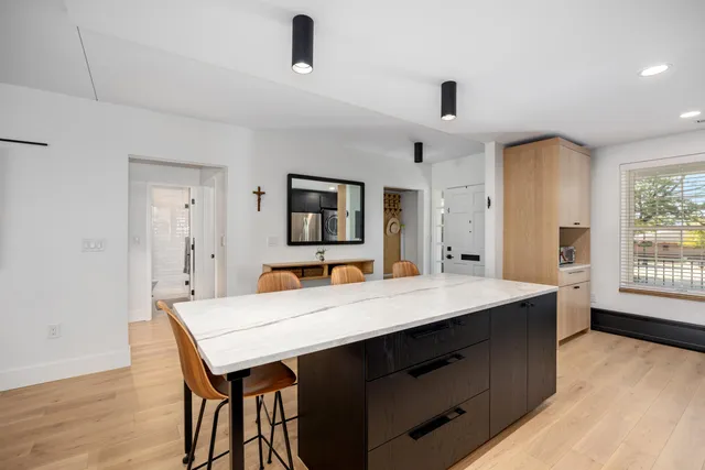 $4,000 | 2311 Wealthy Street Southeast, Unit 22, Grand Rapids, MI 49506