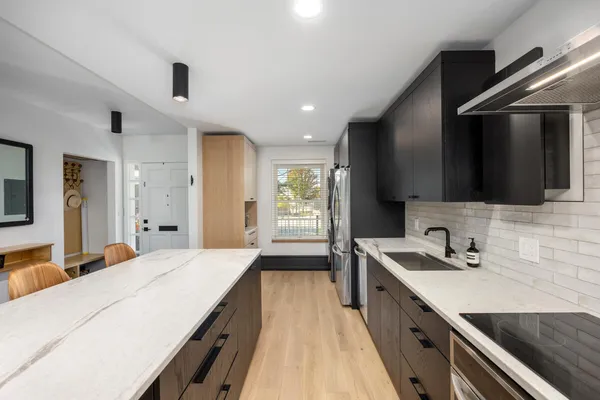 $4,000 | 2311 Wealthy Street Southeast, Unit 22, East Grand Rapids, MI 49506