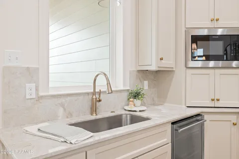 $515,000 | 119 Travellers Palm Way, Youngsville, LA 70592