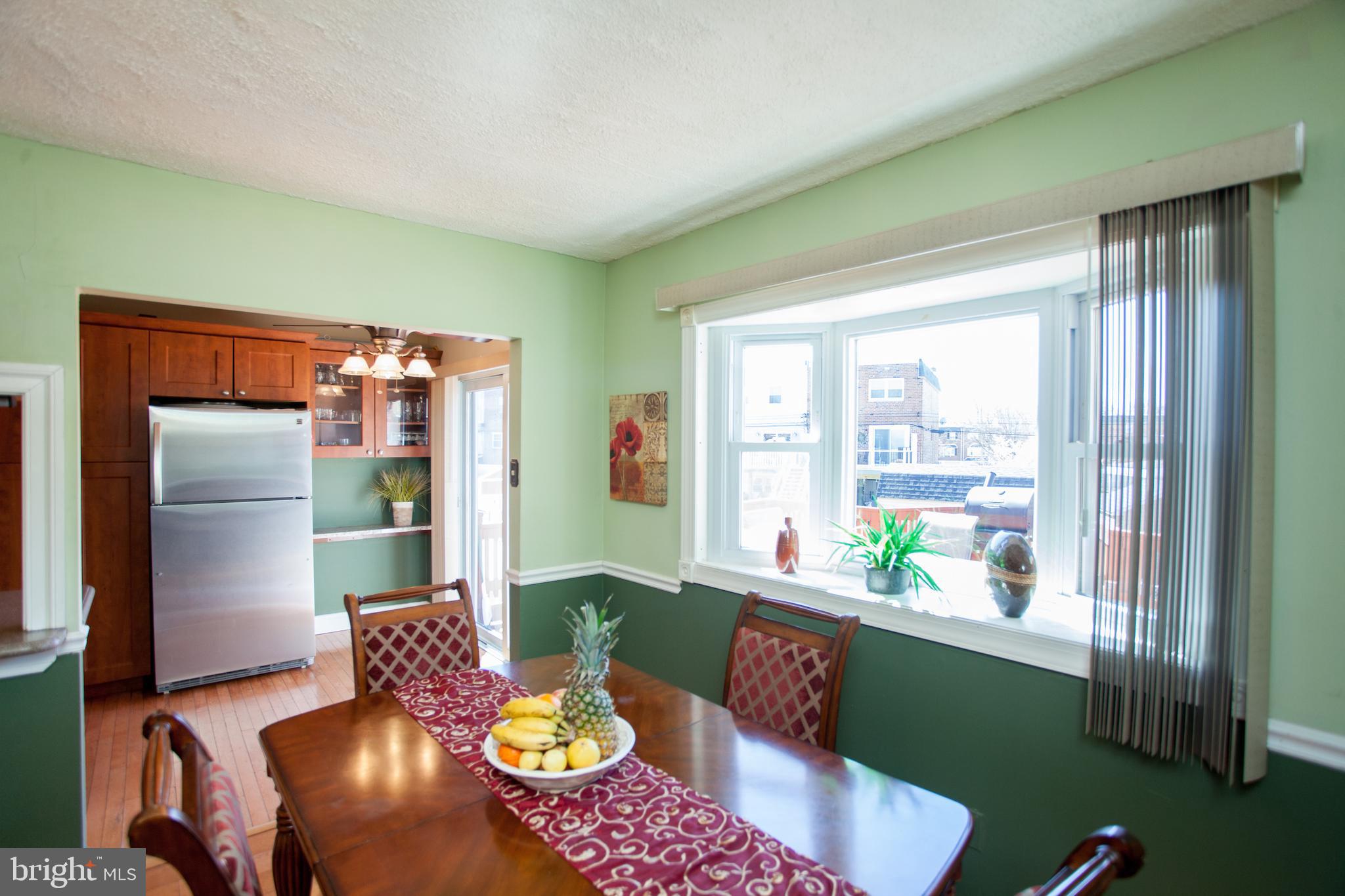 12516 Chilton Road Philadelphia, PA 19154 - Photo 13 of 73 Dining Room into Kitchen