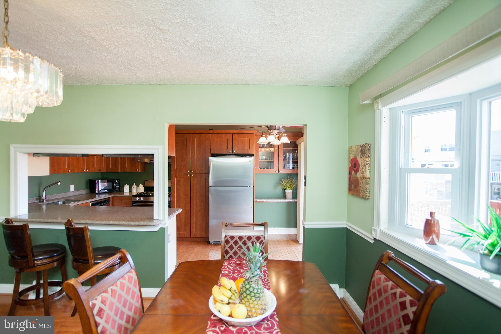 12516 Chilton Road Philadelphia, PA 19154 - Photo 14 of 73 Dining Room into Kitchen