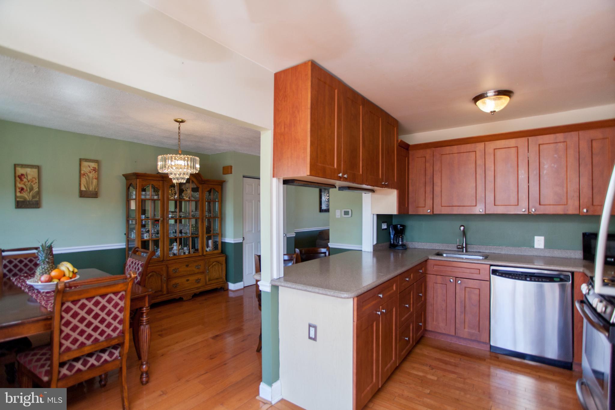 12516 Chilton Road Philadelphia, PA 19154 - Photo 21 of 73 Kitchen/Dining Room