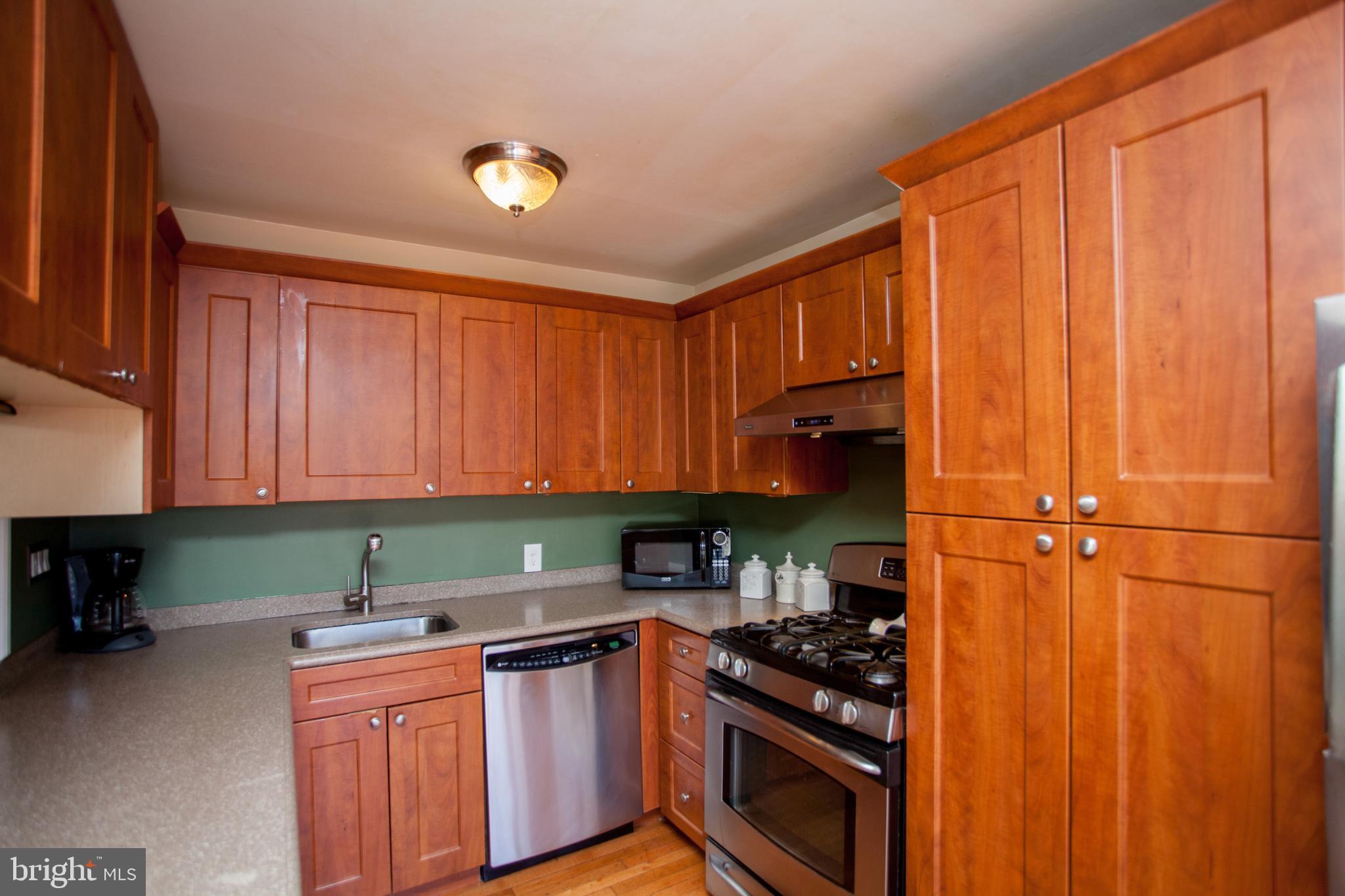 12516 Chilton Road Philadelphia, PA 19154 - Photo 23 of 73 Kitchen