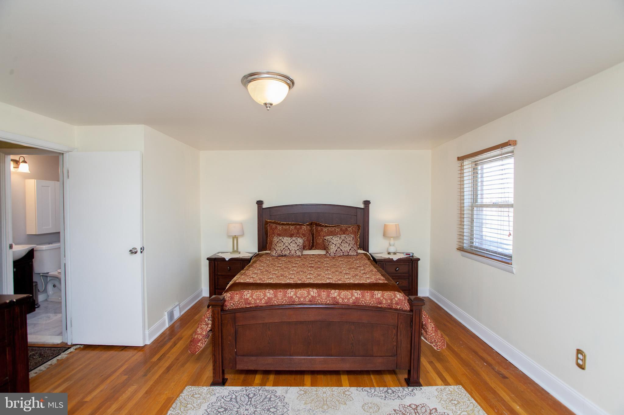 12516 Chilton Road Philadelphia, PA 19154 - Photo 28 of 73 Main Bedroom
