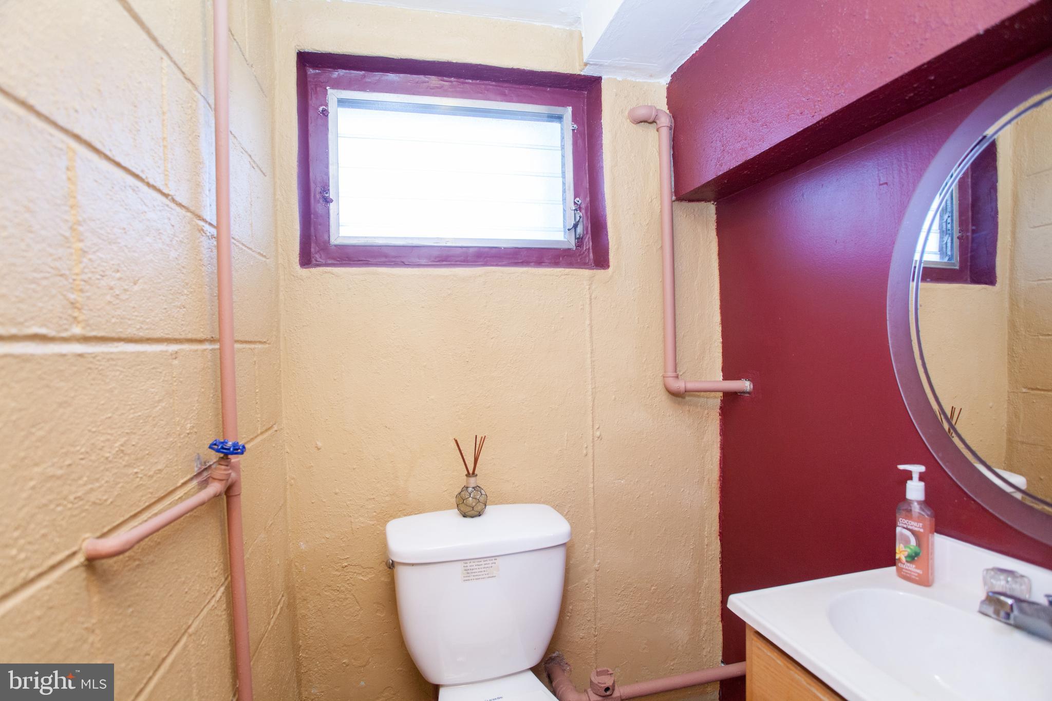 12516 Chilton Road Philadelphia, PA 19154 - Photo 55 of 73 Powder Room in Basement