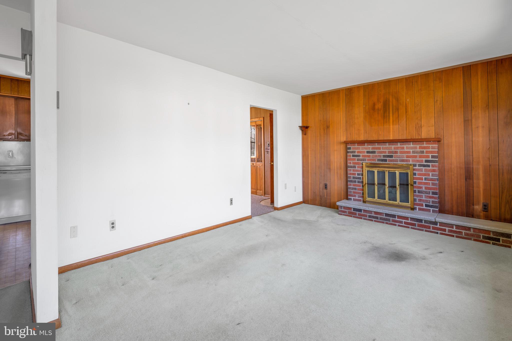 129 Barnsboro Road Sewell, NJ 08080 - Photo 15 of 56