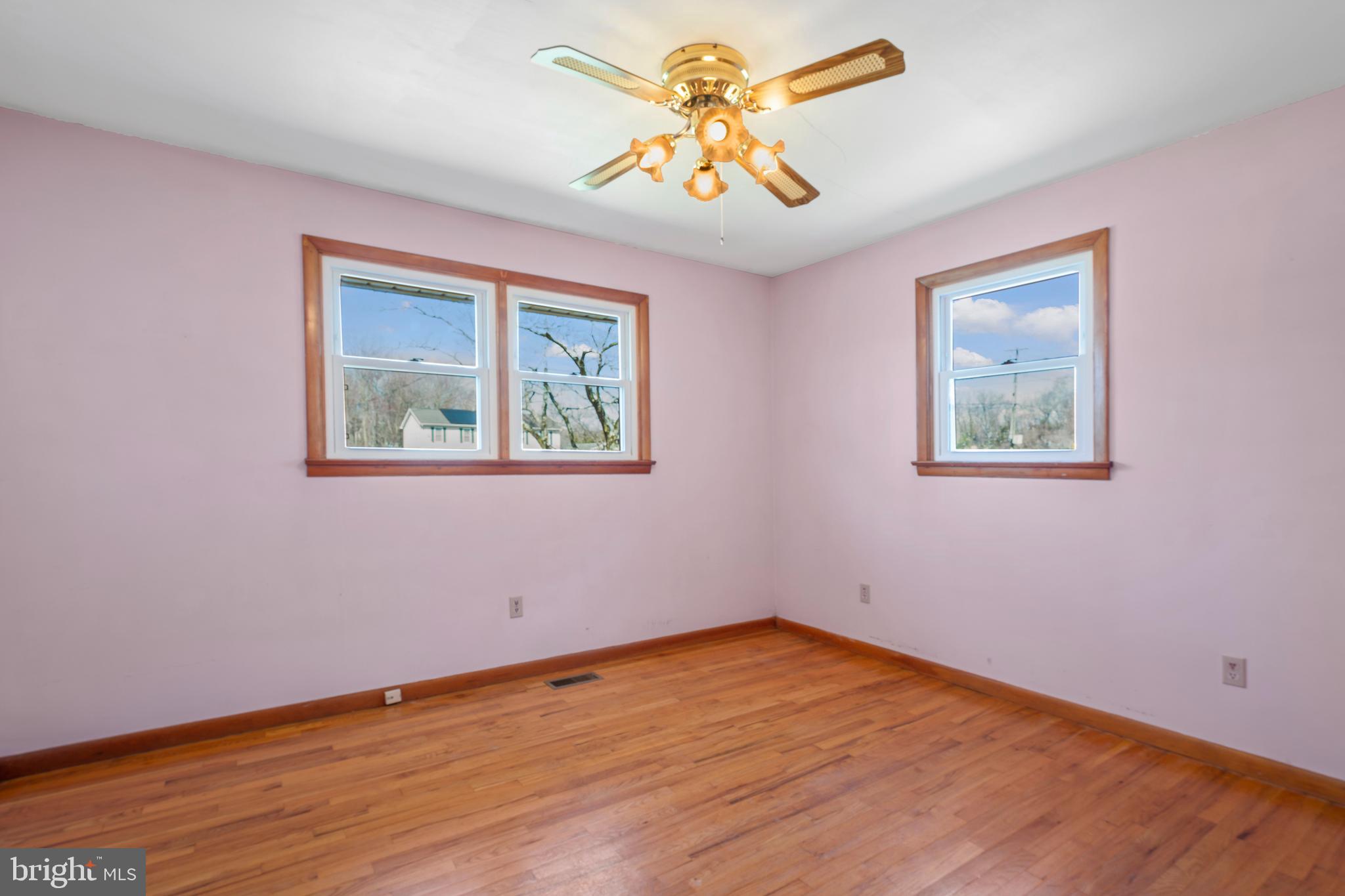129 Barnsboro Road Sewell, NJ 08080 - Photo 28 of 56
