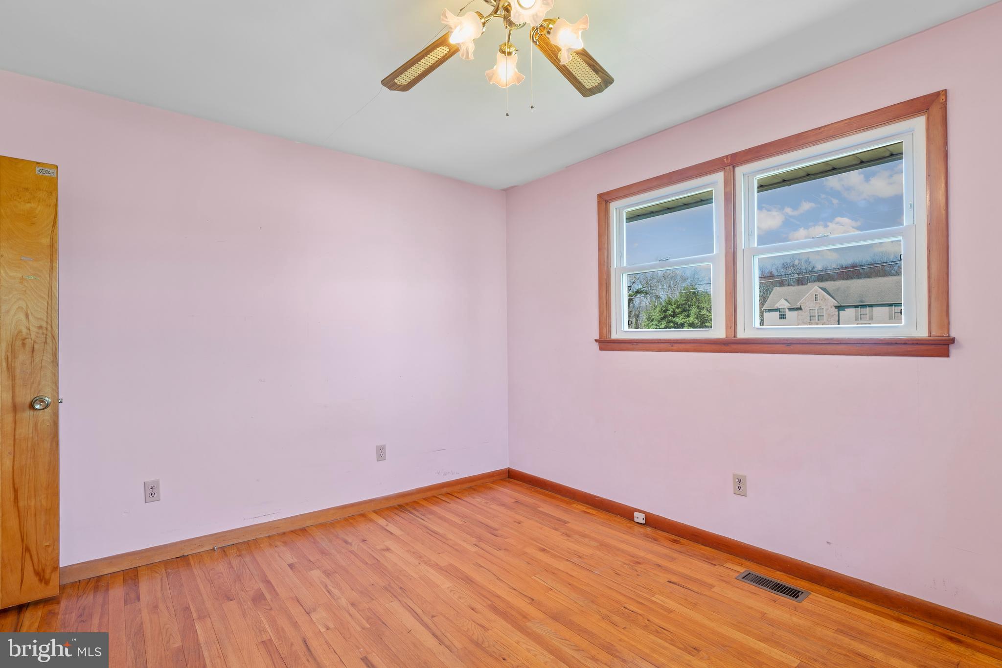 129 Barnsboro Road Sewell, NJ 08080 - Photo 31 of 56