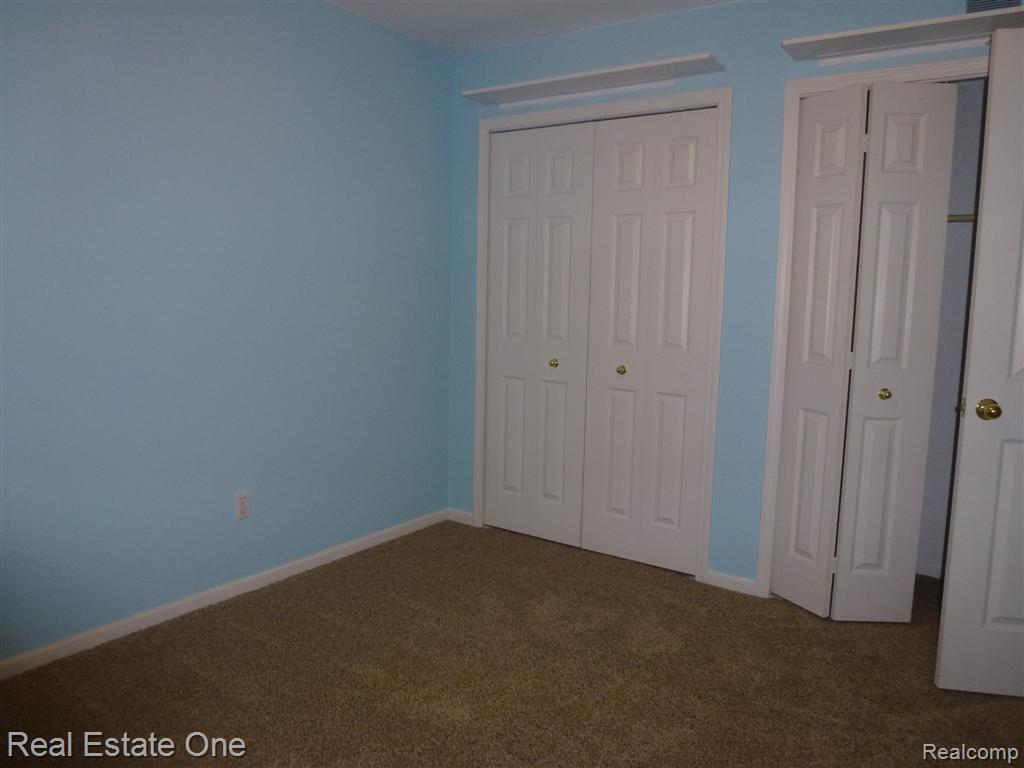 559 Misty Brook Lane Rochester, MI 48307 - Photo 27 of 50 misty brook 004 (Large).jpg