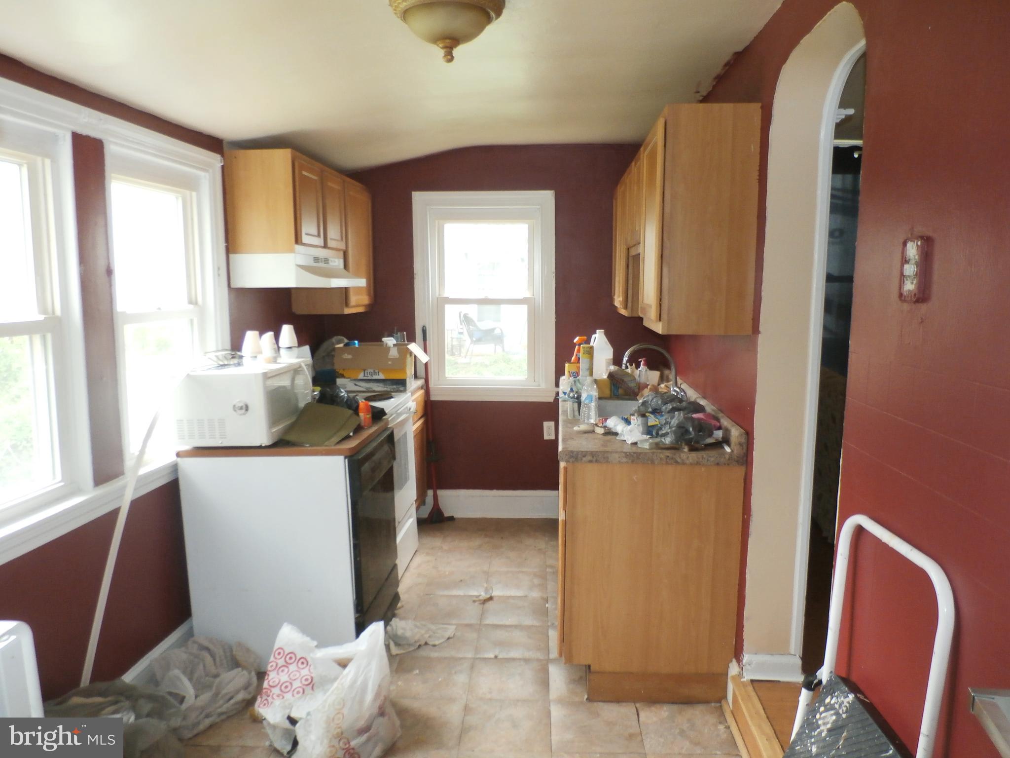 416 Crozerville Road Aston, PA 19014 - Photo 9 of 14 Kitchen
