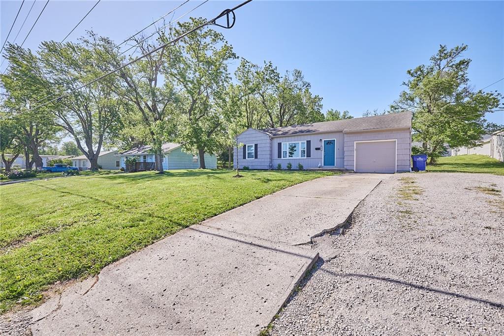 4801 Martha Truman Road Grandview, MO 64030 - Photo 2 of 25