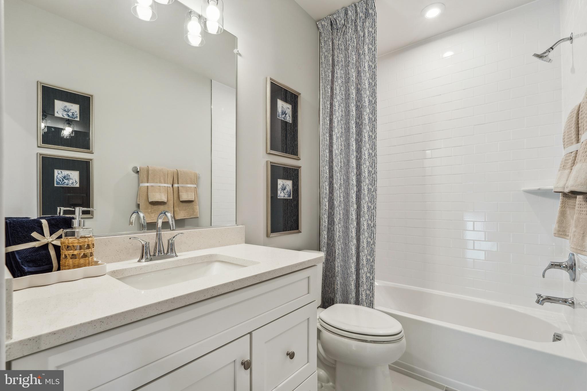 207 Chianti Terrace Southeast Leesburg, VA 20175 - Photo 6 of 29