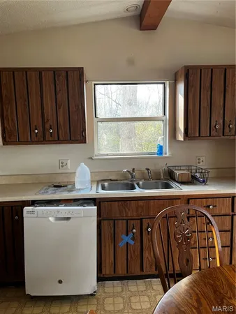 $255,000 | 8413 Logans Run, Dittmer, MO 63023