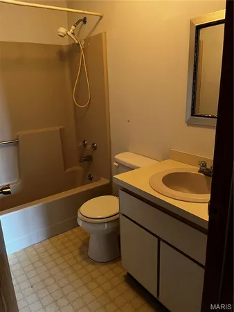 $255,000 | 8413 Logans Run, Dittmer, MO 63023