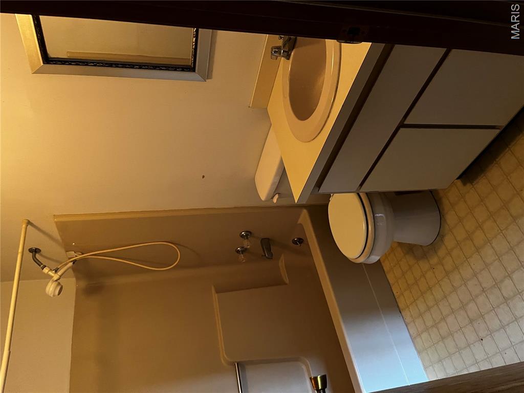 8413 Logans Run Dittmer, MO 63023 - Photo 13 of 30