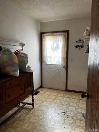 $255,000 | 8413 Logans Run, Dittmer, MO 63023