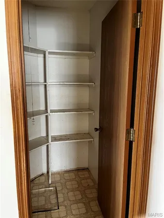 $255,000 | 8413 Logans Run, Dittmer, MO 63023